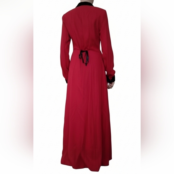 Vintage Women's Red Overcoat Black Velvet Trim Size S-M - Picture 3 of 4